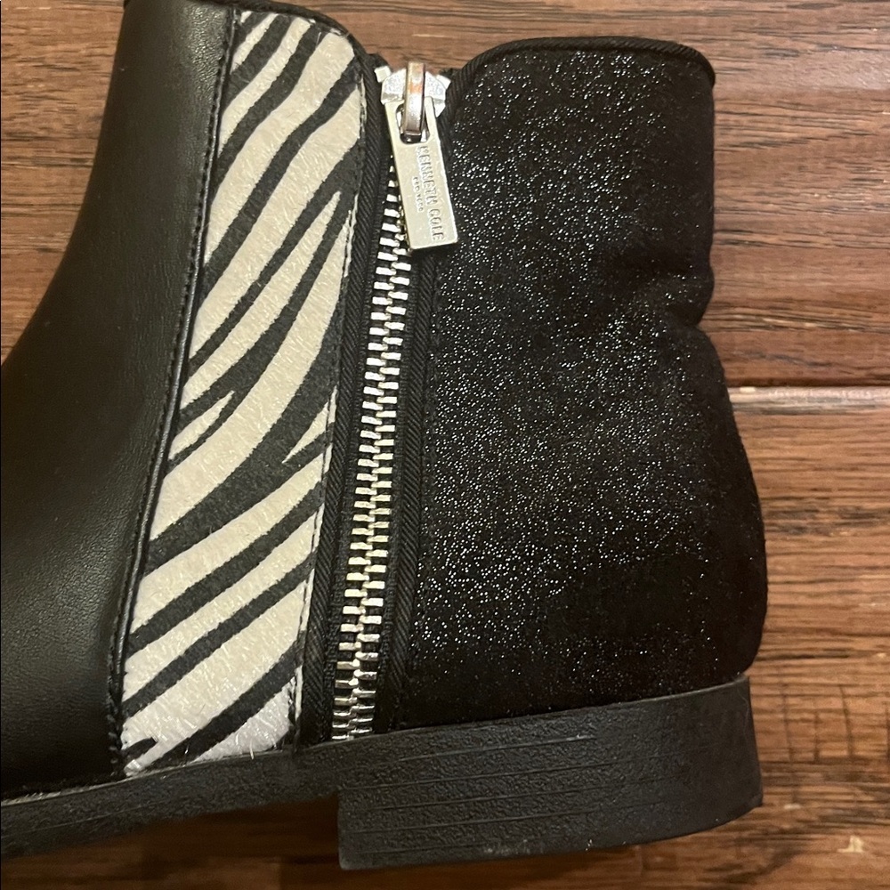 Kenneth Cole Kennedy Multi Black with Zebra Stripe Booties Size 3 - Picture 7 of 7